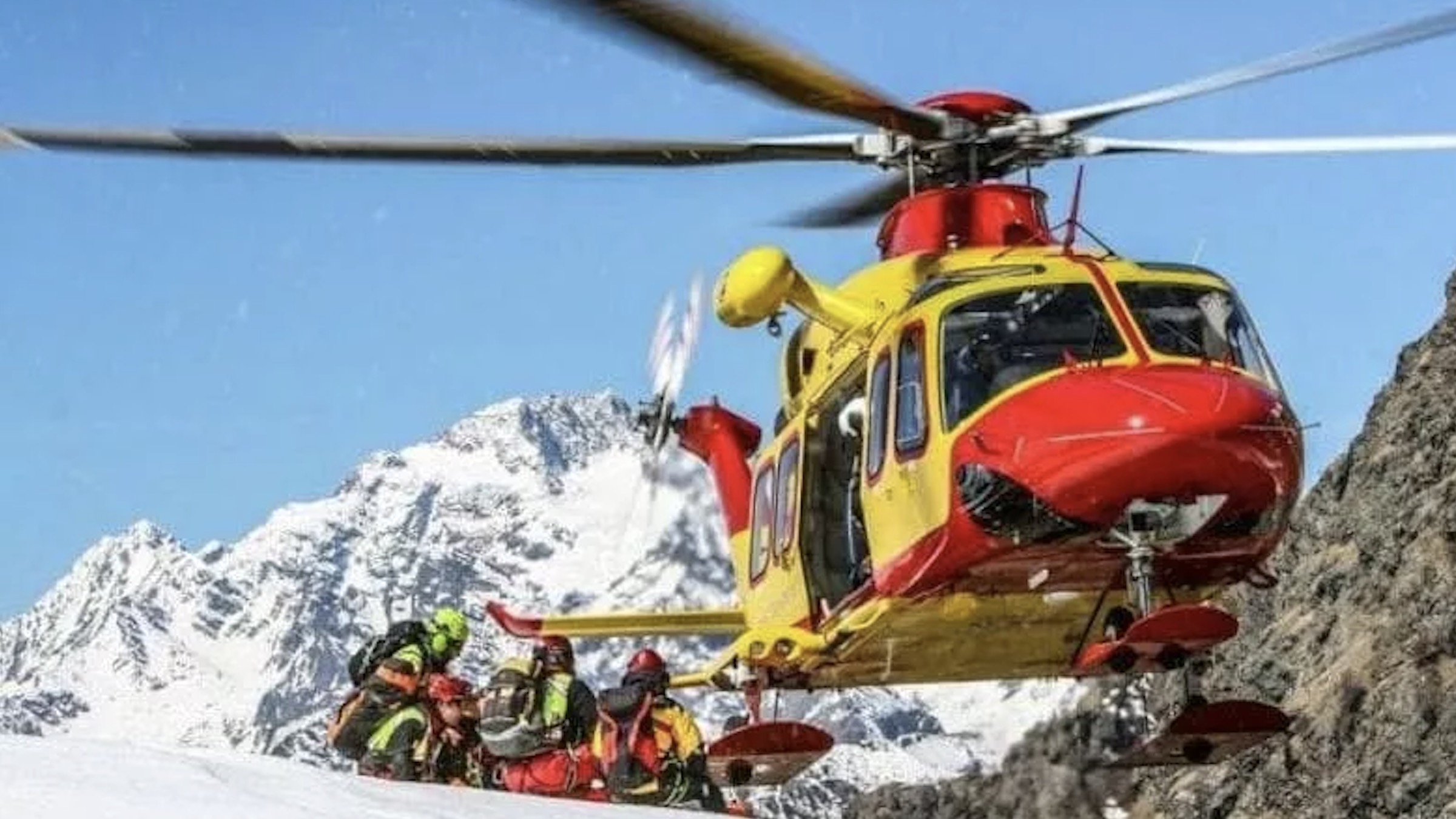 Cortina, tre giovani alpinisti bloccati su una parete di roccia la notte di San Silvestro