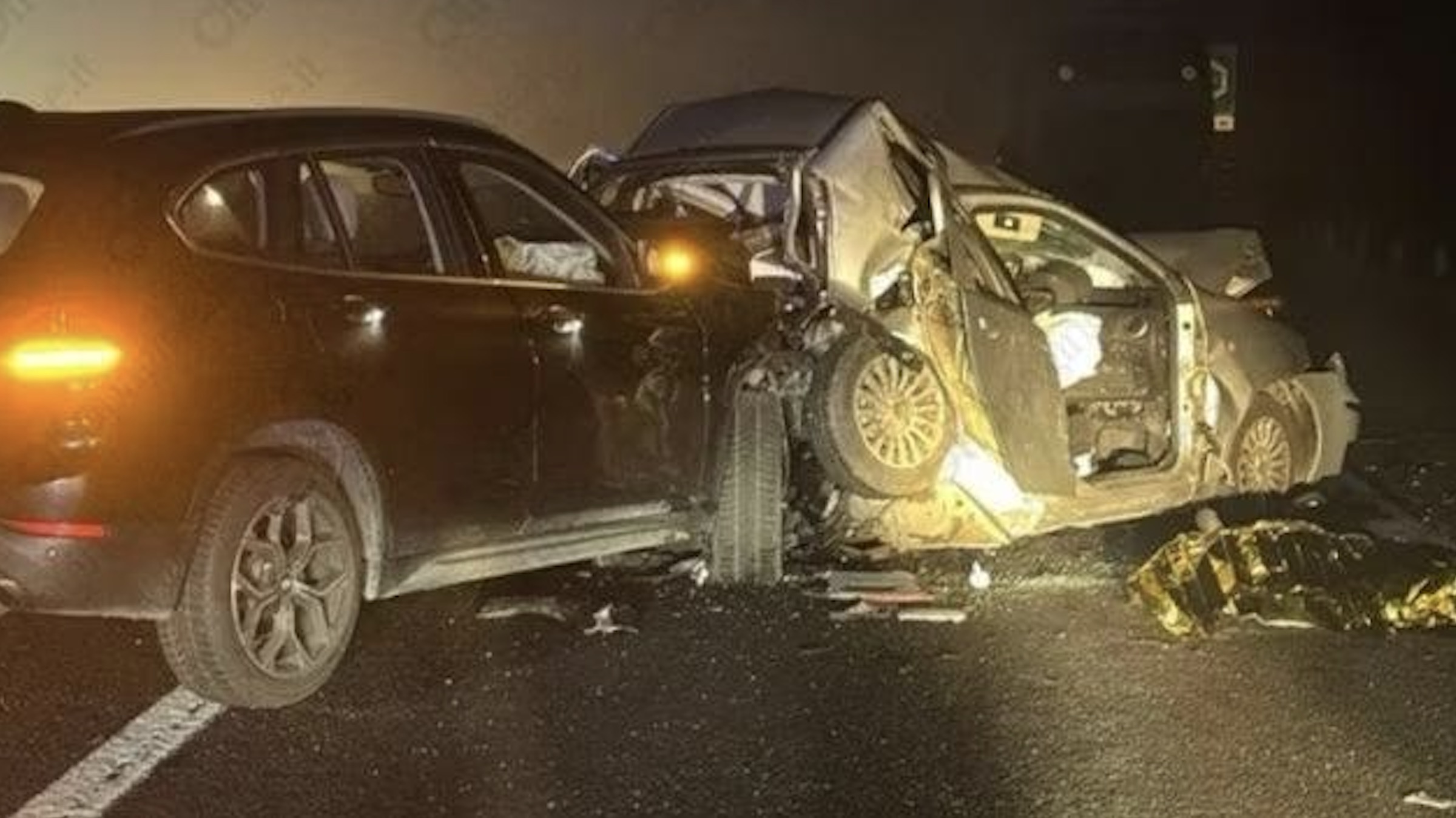 Campania, auto resta schiacciata in un tamponamento: Francesca Marzocchella muore a 32 anni