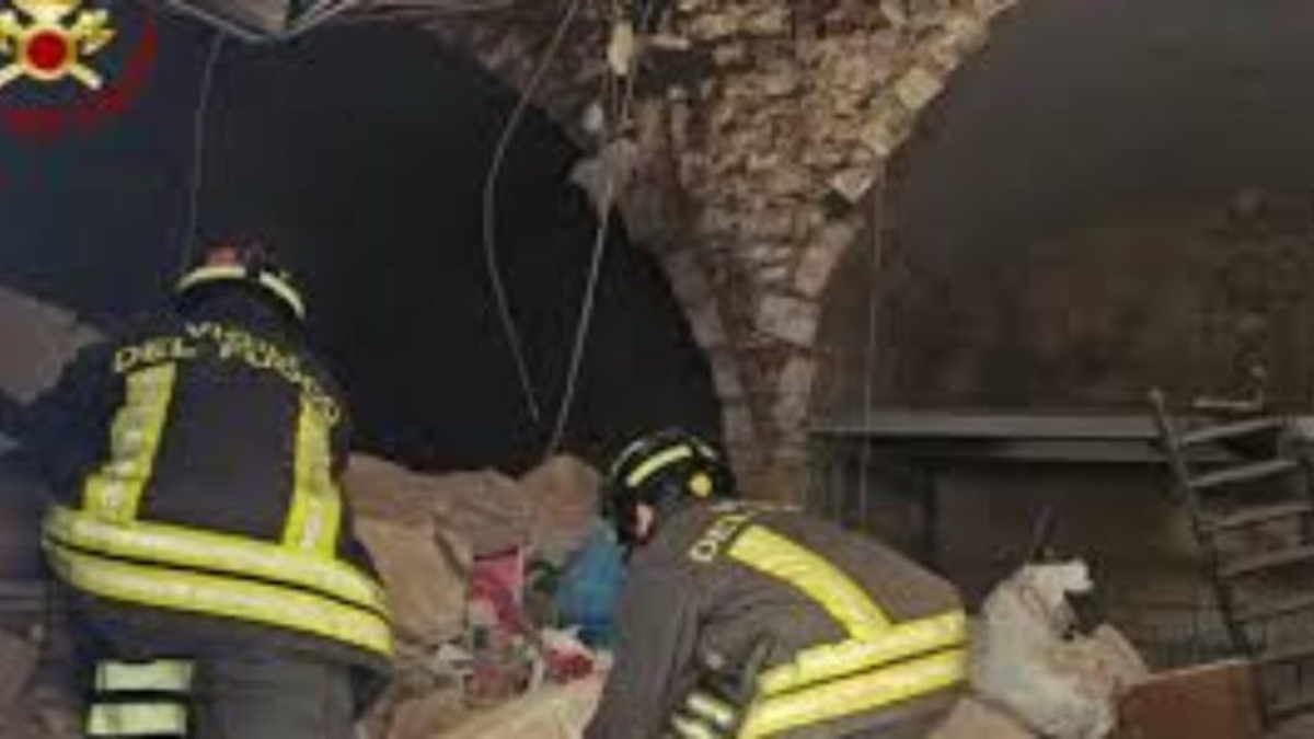 Crollo palazzina a Ballarò, chiuse le strade e le vie di transito