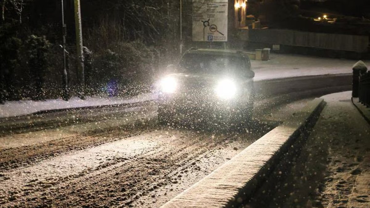 Tempesta polare in Germania, voli cancellati per nevicate e clima rigido