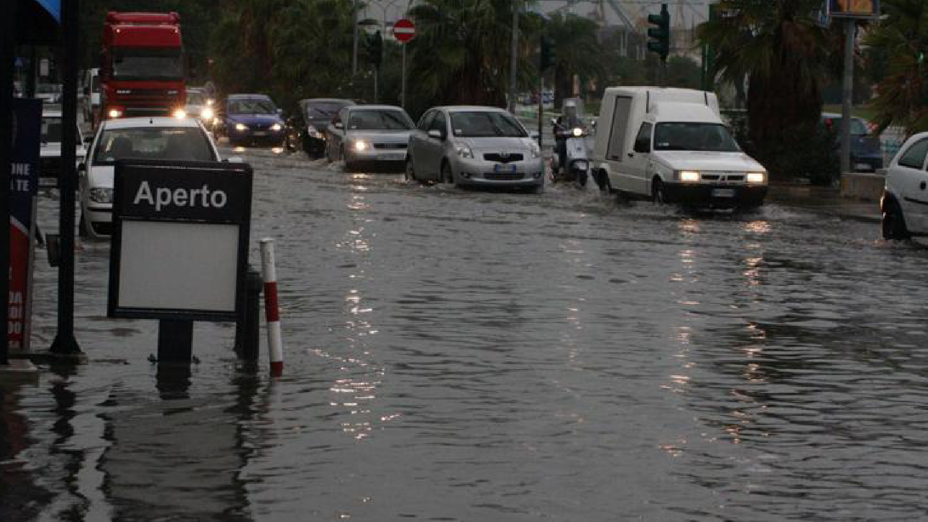 Maltempo su Palermo e provincia: disagi, alberi caduti e collegamenti sospesi