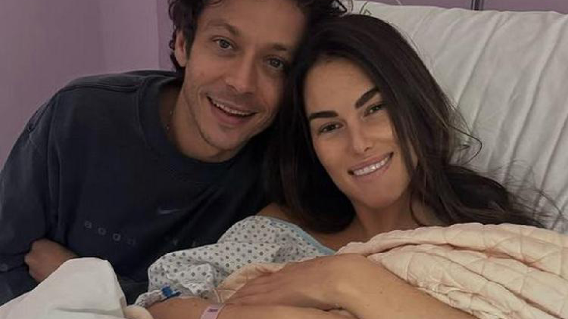 Valentino Rossi e Francesca Sofia Novello: è nata la piccola Gabriella