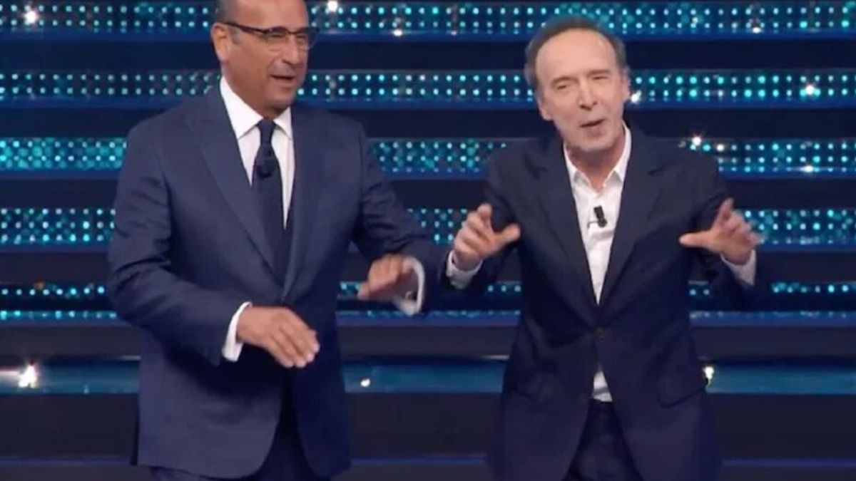 “Nooo”. Sanremo, il pubblico urla contro Roberto Benigni: ve ne siete accorti? Contestato così