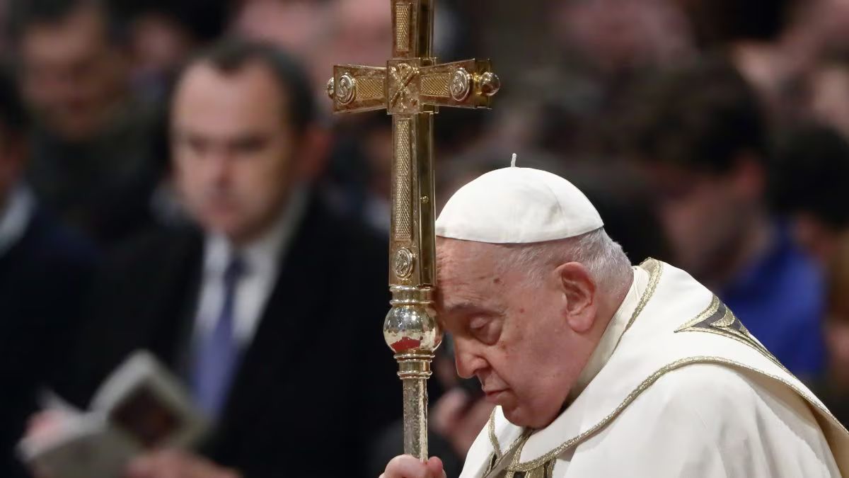 Papa Francesco, il bollettino sulle condizioni: “Lieve miglioramento”. Il pontefice ha chiamato la parrocchia a Gaza