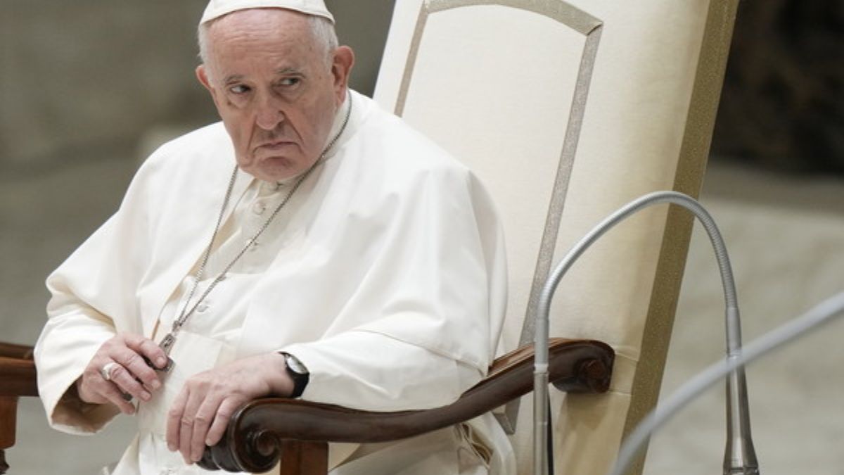 “Spossato, gli manca l’ossigeno”. Papa Francesco: la verità sulle sue condizioni di salute