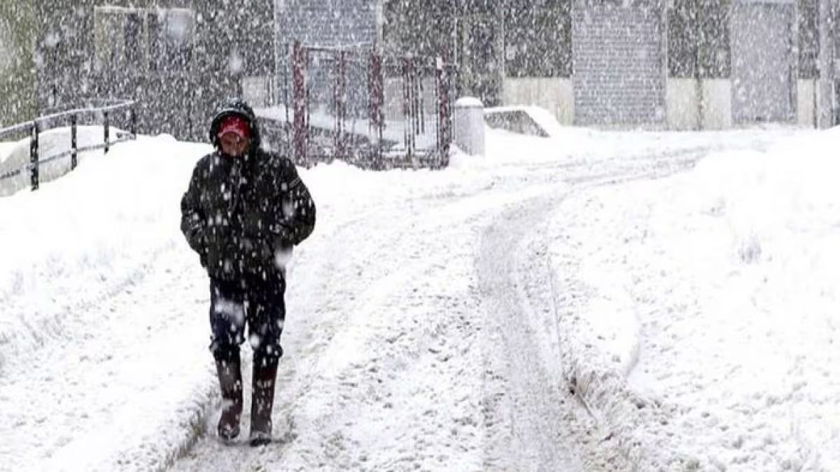 Prima la neve, poi cambia tutto: meteo, le previsioni per le prossime ore