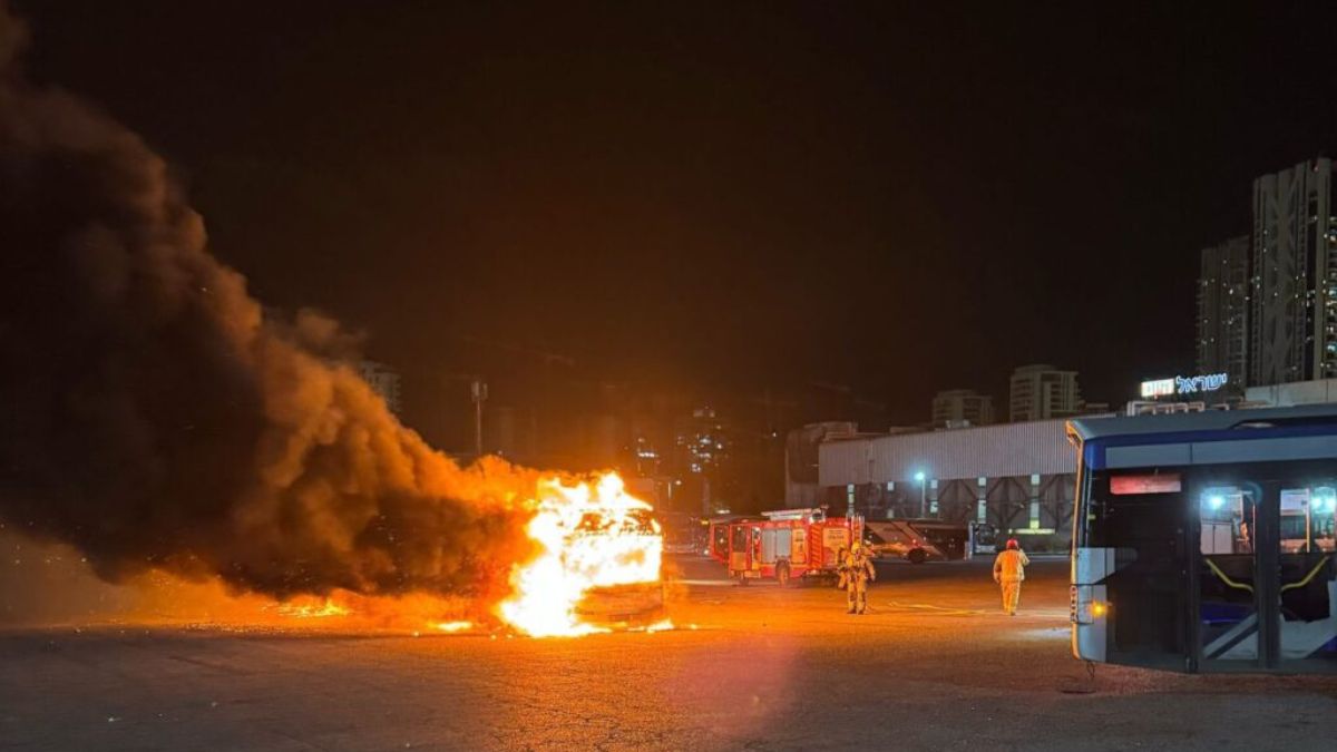 Tel Aviv, esplosi tre autobus: si teme un attentato terroristico