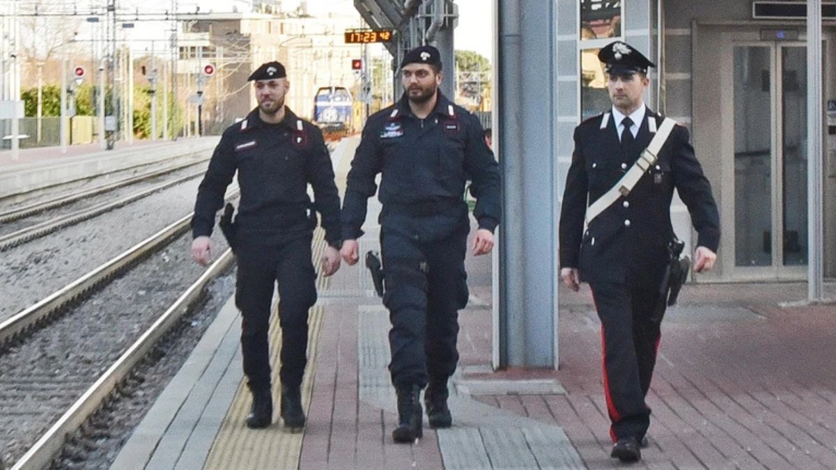 Orrore in Italia: cadavere ritrovato così, a pochi passi dalla stazione. La terribile scoperta