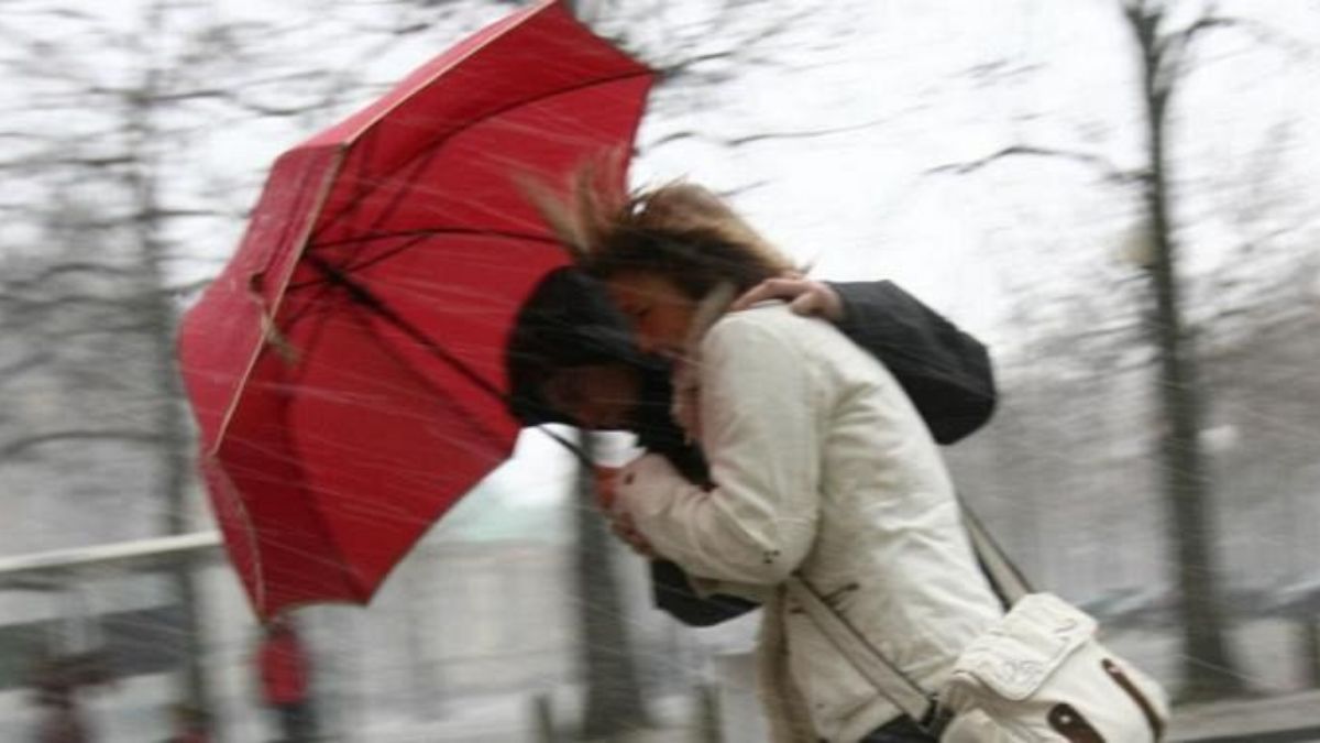 Previsioni meteo domenica 2 febbraio, allerta arancione su Sardegna e Sicilia per pioggia e vento