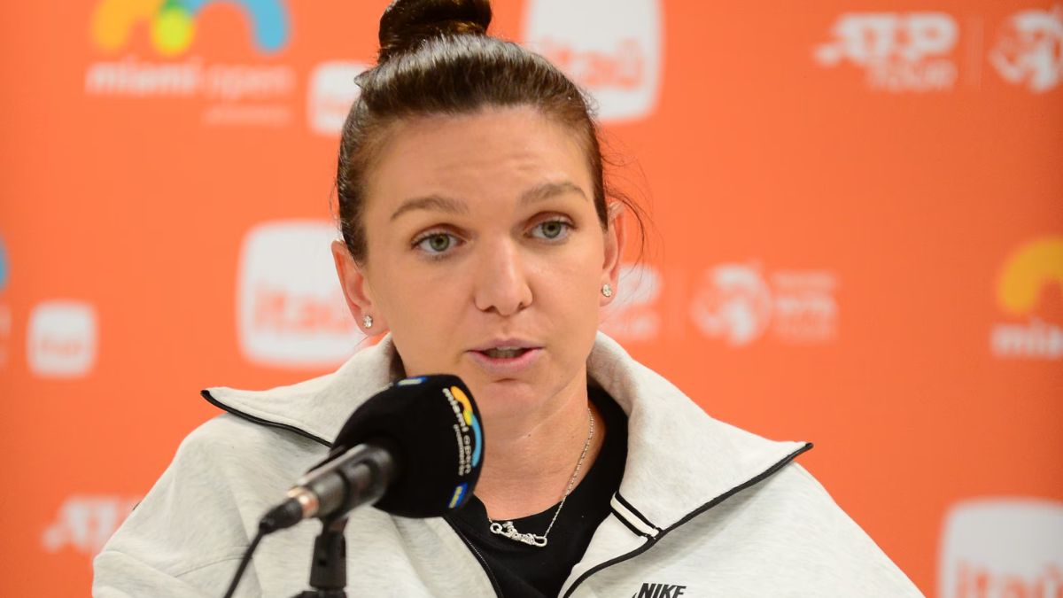 Simona Halep, la tennista rumena annuncia il ritiro: “Il mio corpo non ne può più”