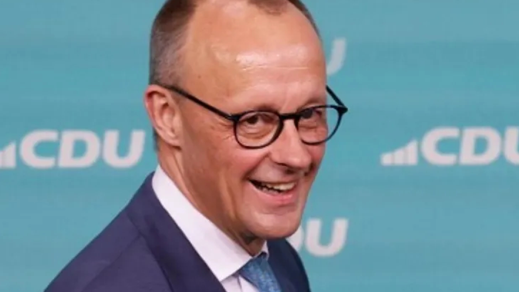 Chi è Friedrich Merz, “l’uomo del passato”: ex rivale di Merkel