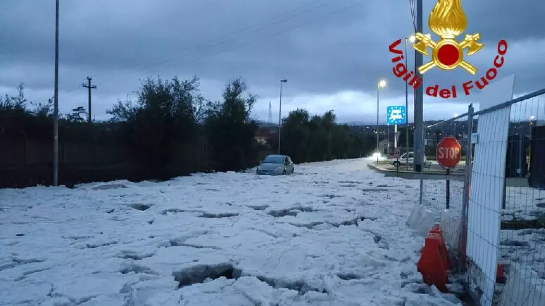 Maltempo senza limiti, violenta grandinata: fiume in piena