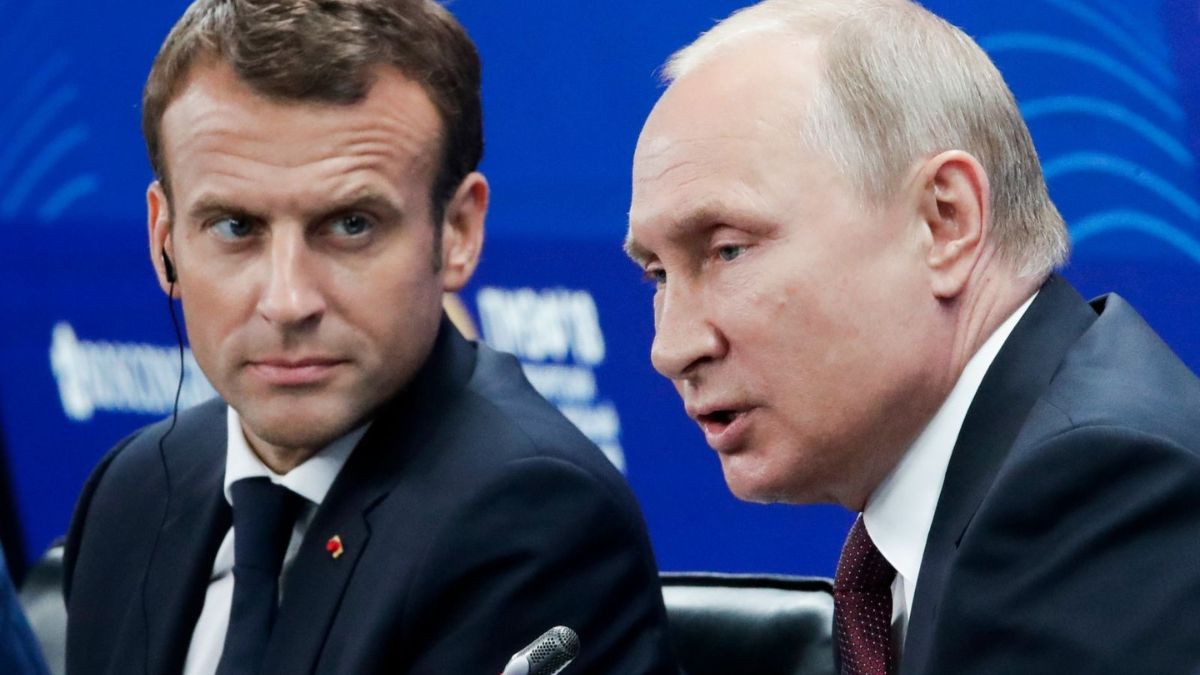 “Scomparirà nel nulla”. Dalla Russia un attacco violentissimo a Macron: tensione alle stelle