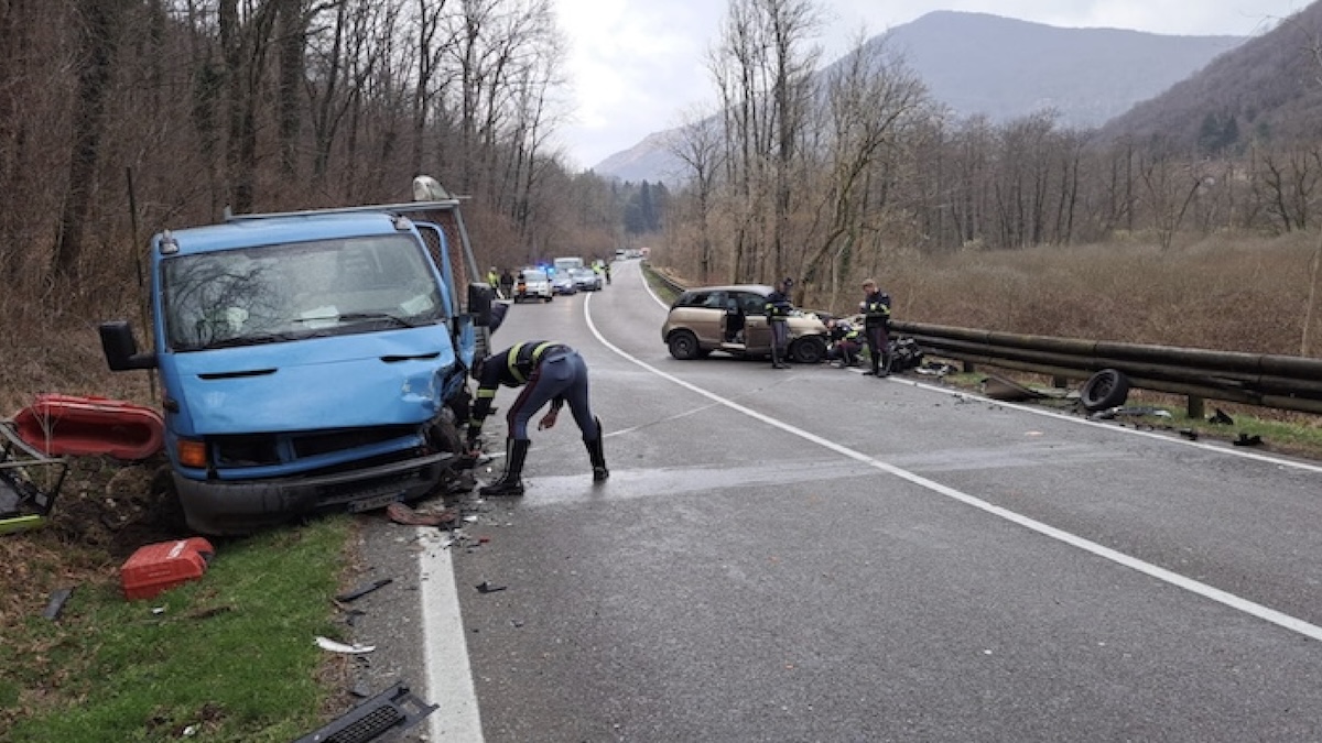 Valganna, incidente sulla statale: morta ragazza 27enne