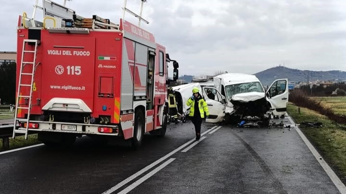 Incidente mortale sul raccordo autostradale di Arezzo